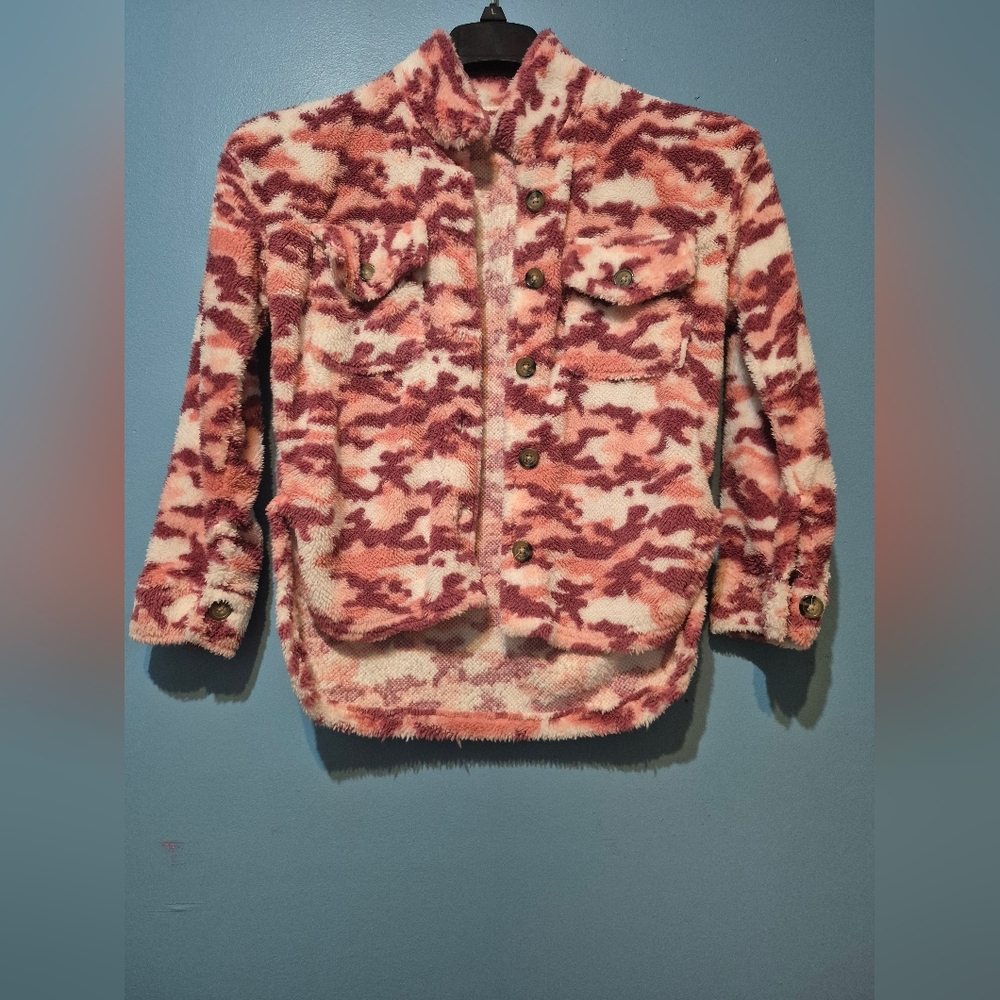 Kids Pink Camo Sherpa Jacket - Cozy Button-Up Coat